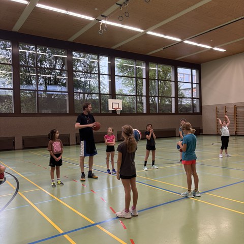 Basketball.JPEG. Vergrösserte Ansicht