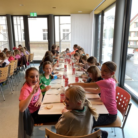 Mittagessen_1838.JPG. Vergrösserte Ansicht