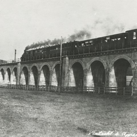 Viadukt im Betrieb. Vergrösserte Ansicht