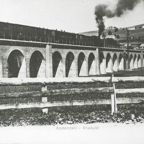 Viadukt im Betrieb. Vergrösserte Ansicht